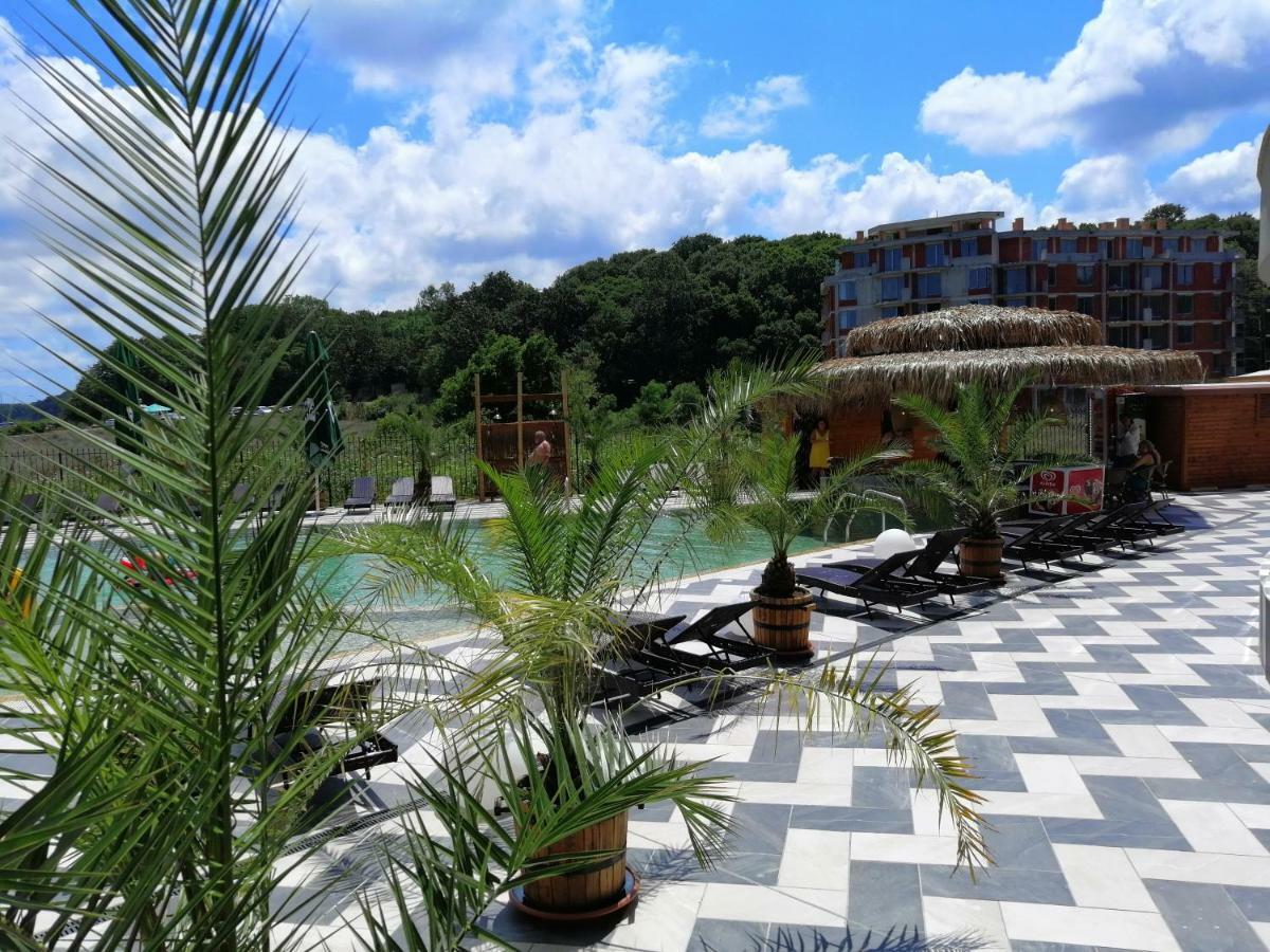 Allure Beach Resort Aparthotel Primorsko Buitenkant foto