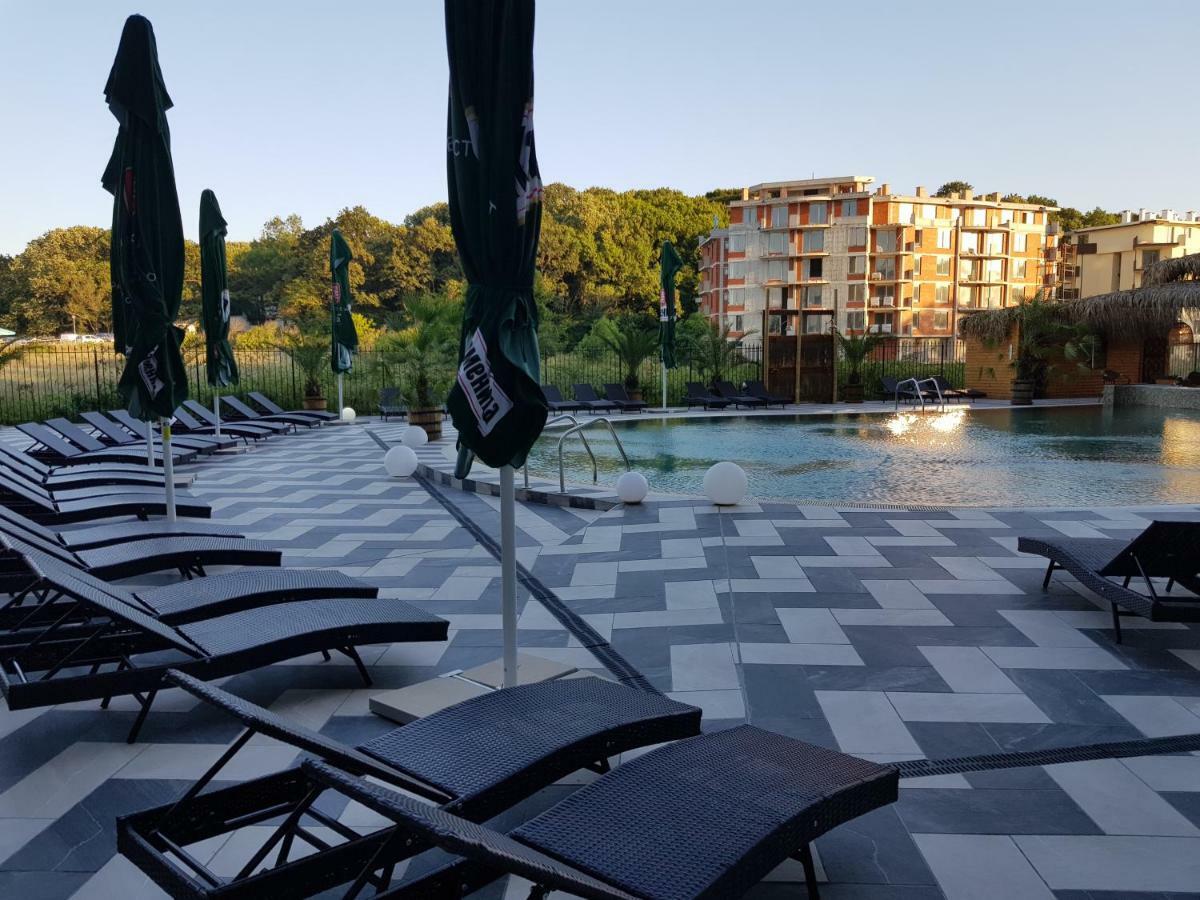 Allure Beach Resort Aparthotel Primorsko Buitenkant foto